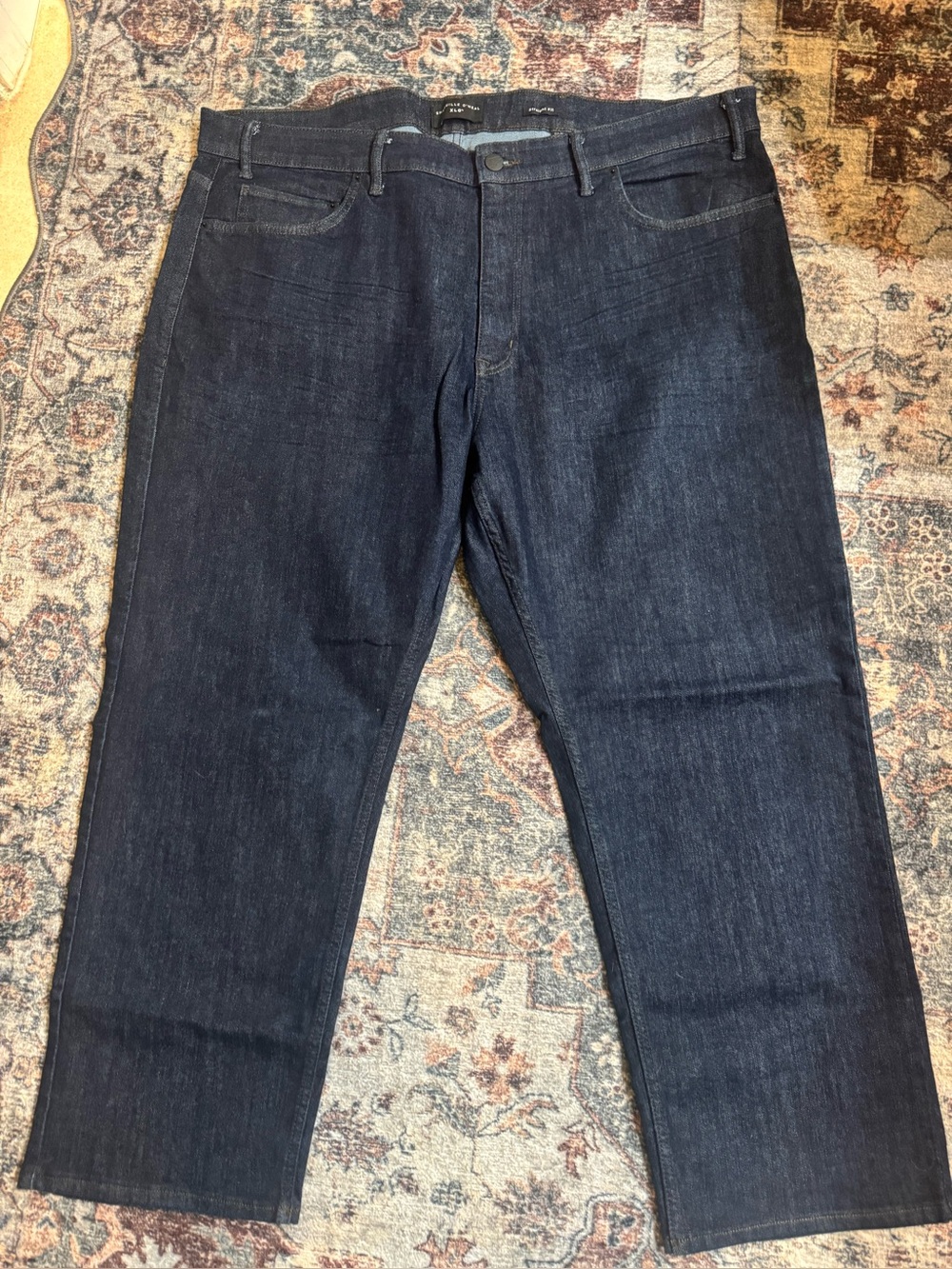 Straight-Leg Men's Jeans in Deep Indigo